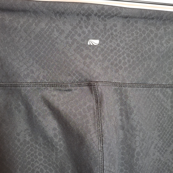 Marika Black Patterned Leggings - Size XL - Athleisure, Workout, Gym, - Picture 4 of 8